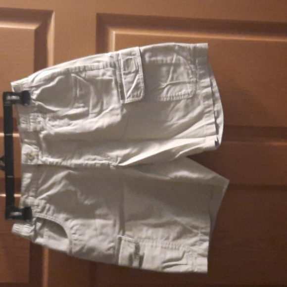 Columbia Pants - Womens Columbia Shorts.  Size 8